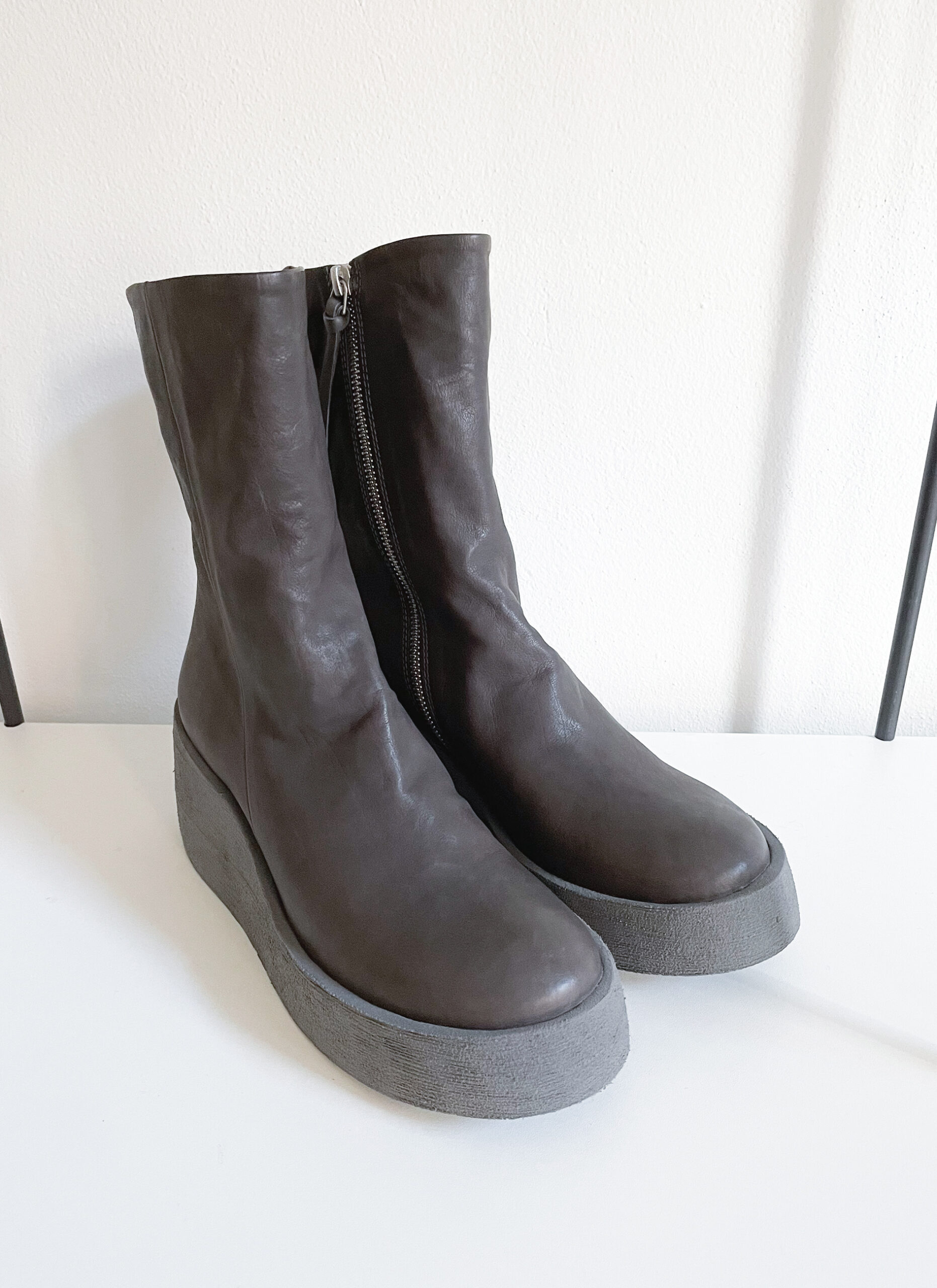 PURO SECRET Grey boots